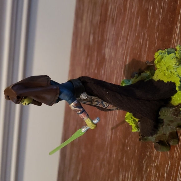 LUMINARA UNDULI (Jedi Master) Revenge Of The Sith Collection #31, 2005 - Picture 3 of 6